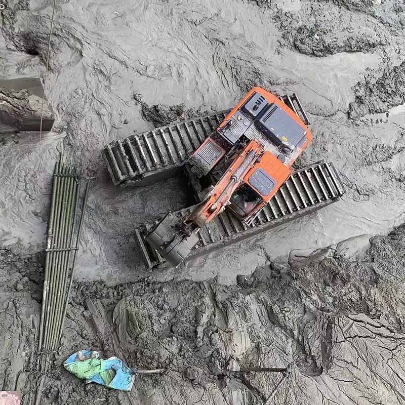上海水上挖机